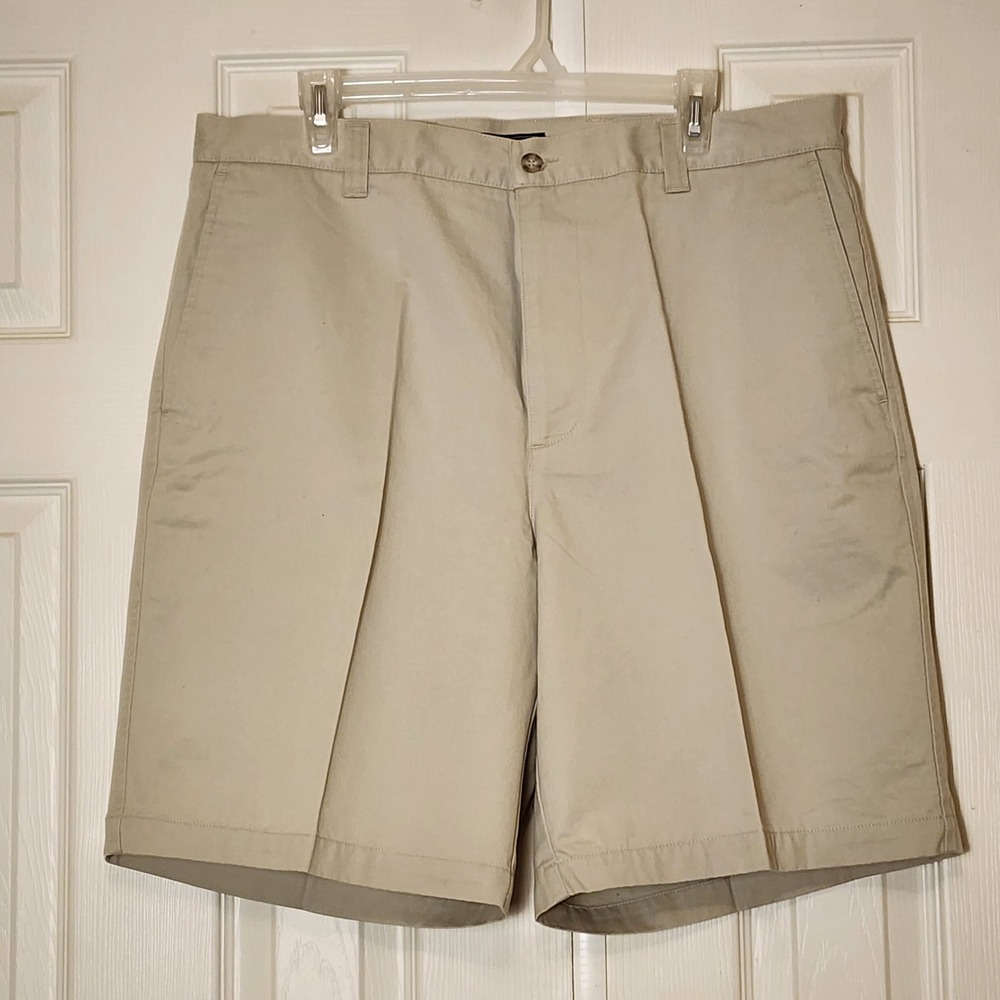 Dockers Mens Khaki Tan Flat Front Chino Shorts 100% Cotton Size 36 NWT